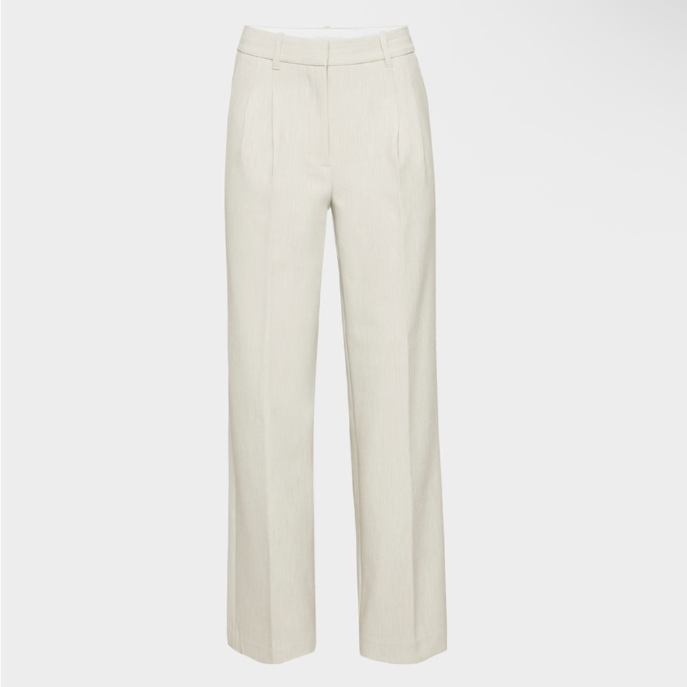 Aritzia - Effortless Pant - Matte Pearl  - Size 4